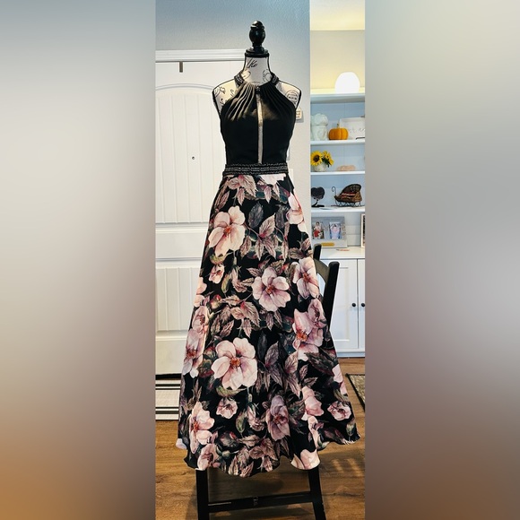 Pink Paparatzi Couture Dresses & Skirts - Chic Floral A-Line Party Dress in Black and Pink